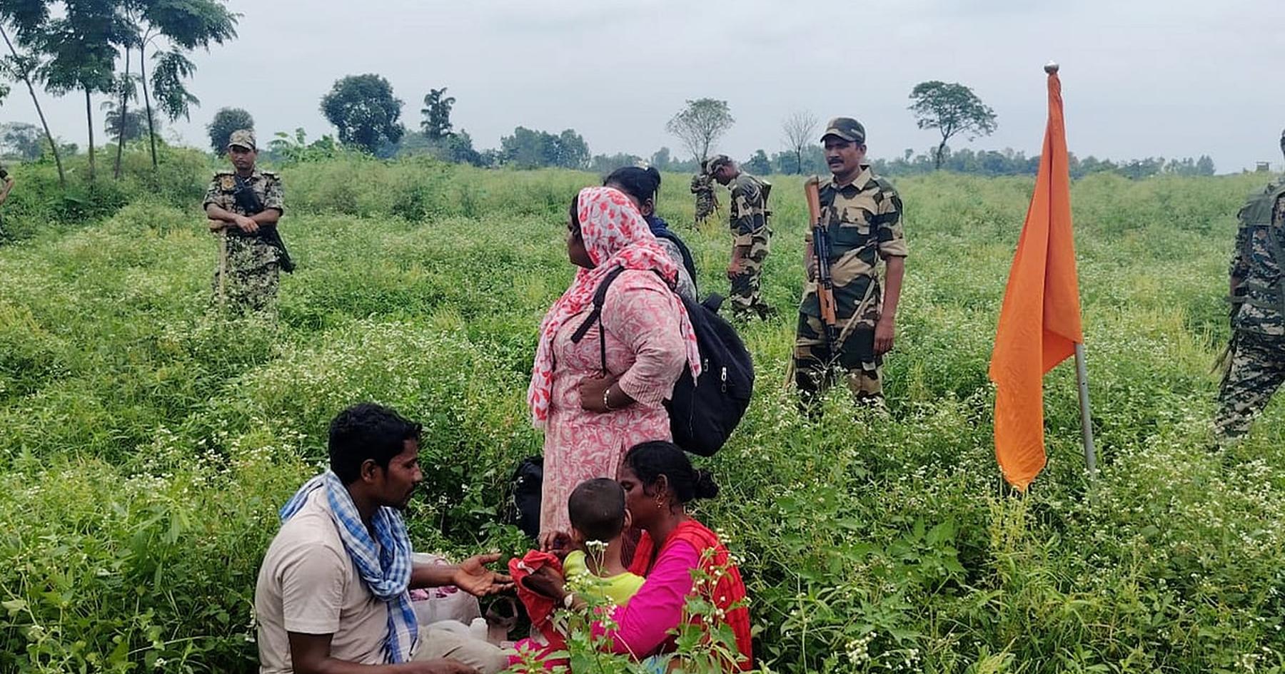 দুর্গাপুর সীমান্তে বিজিবি-বিএসএফের মধ্যে উত্তপ্ত বাক্যবিনিময়